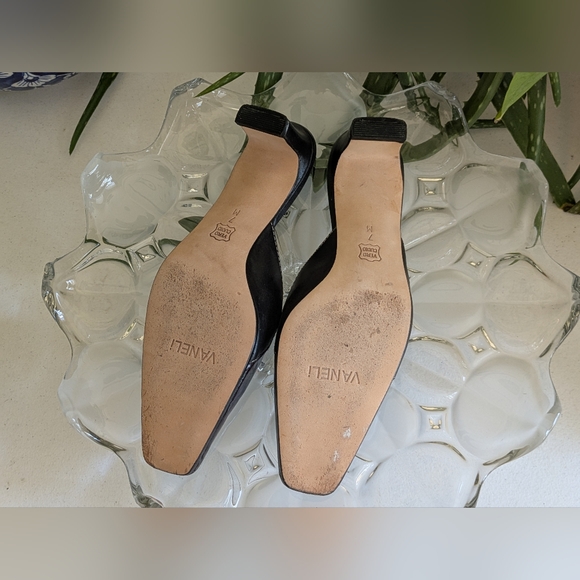 Vintage Italian Vaneli Sleek Heeled Leather Mule Black and Brown 7 Vero Cuoio - Picture 9 of 11